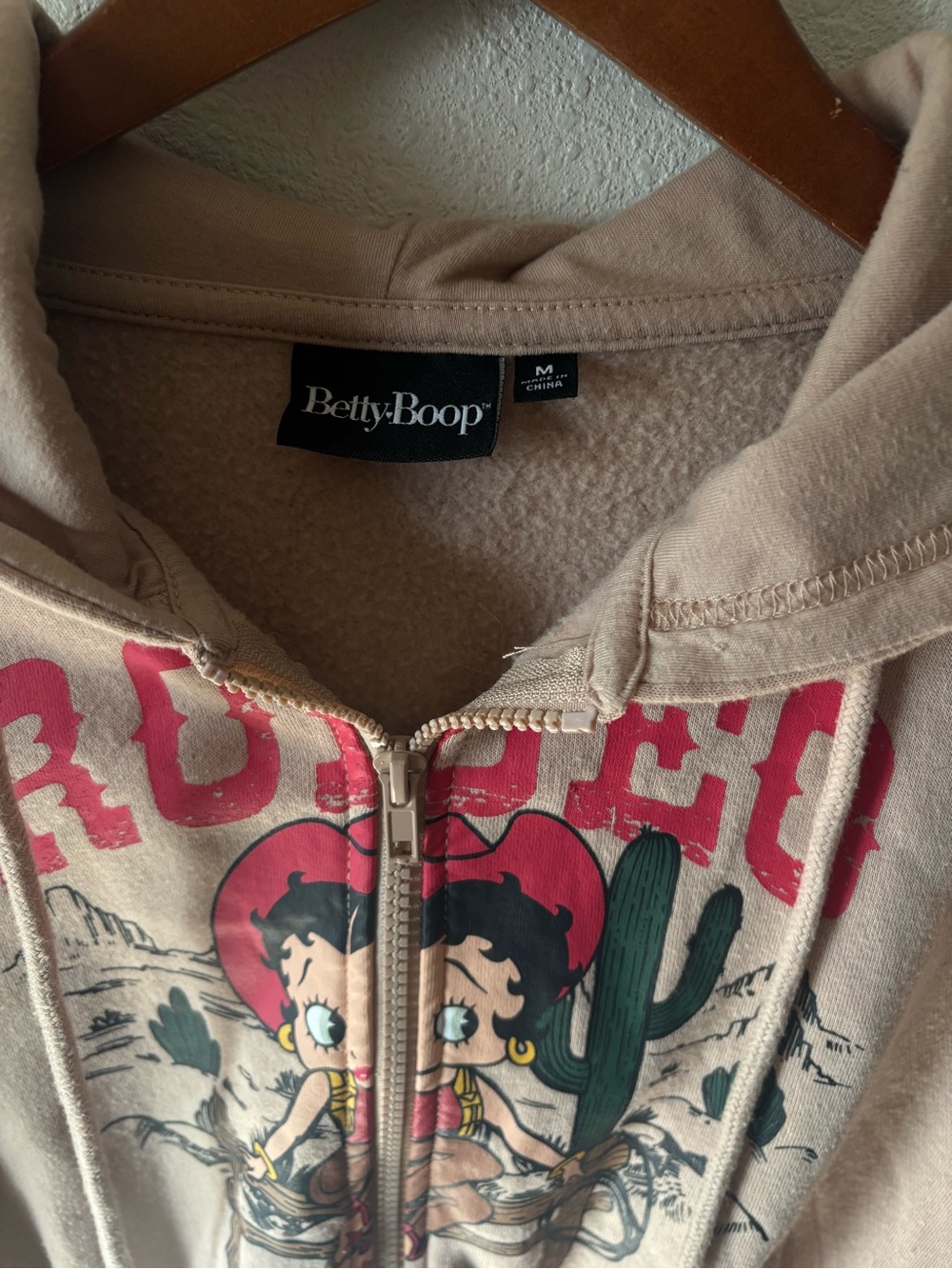 Betty Boop Rodeo Zip-Up - Picture 5 of 6